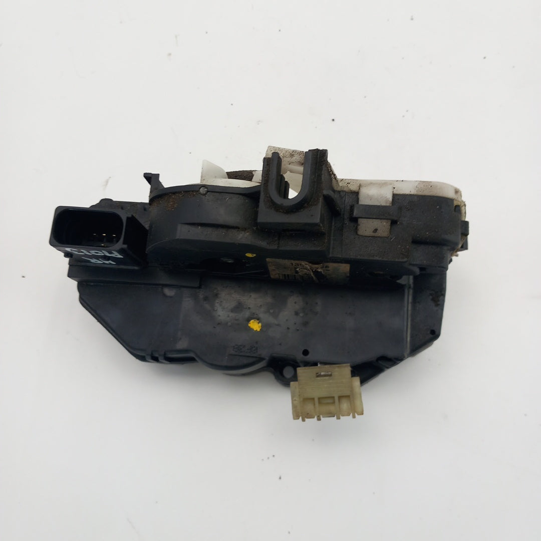 Брава централно заключване задна дясна врата Opel Astra J 5 врати