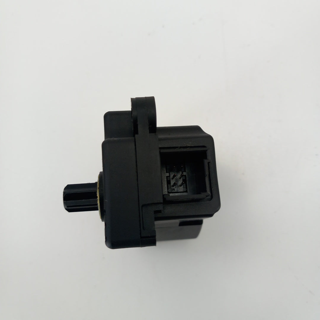 Моторче клапи климатик/парно U9518001 Opel Astra J