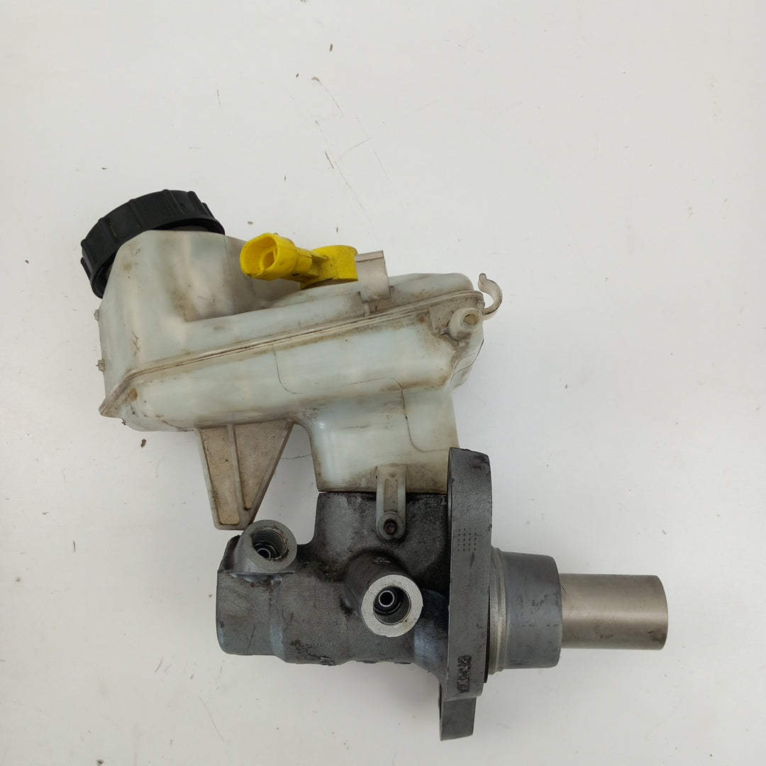 Казанче спирачна течност RHD Opel Astra J 1,3 CDTI A13DTE