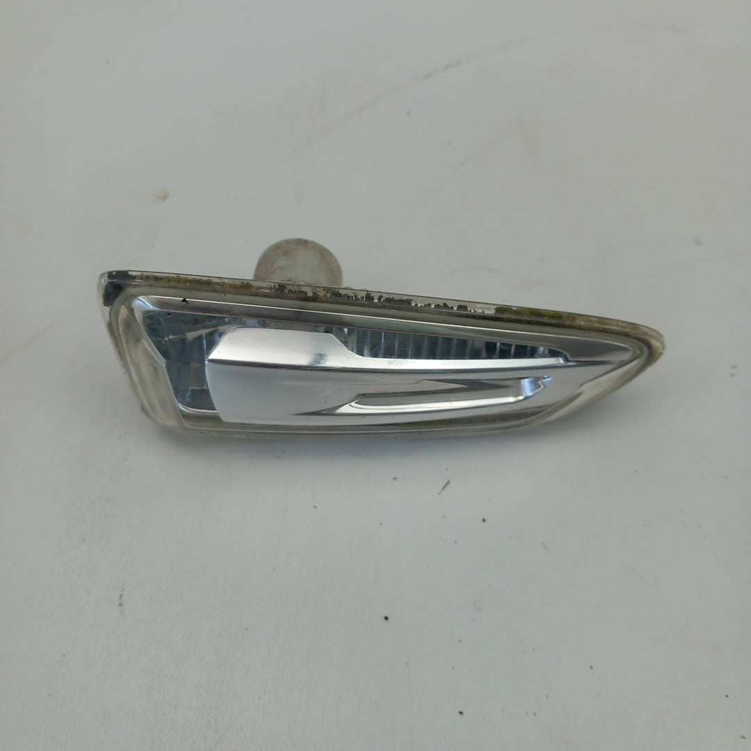 Мигач страничен десен Opel Astra J