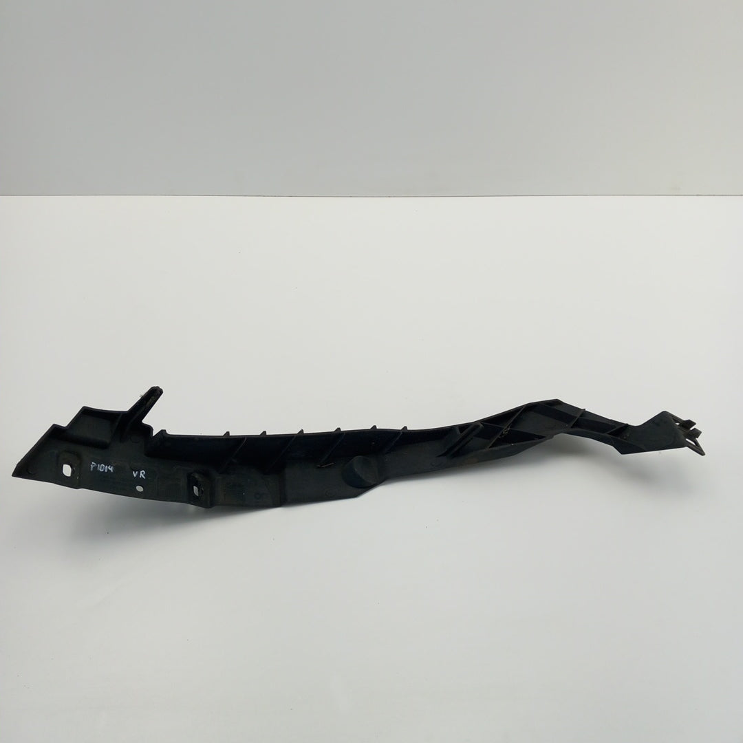 Водач предна броня десен Opel Astra J