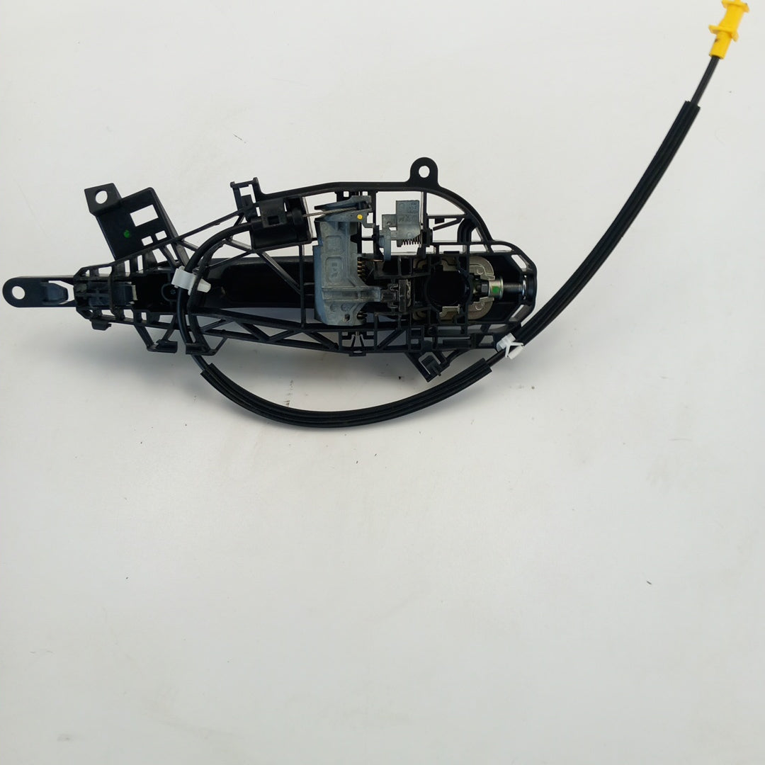 Външна дръжка на врата задна лява Z22C графитено черно Opel Astra K