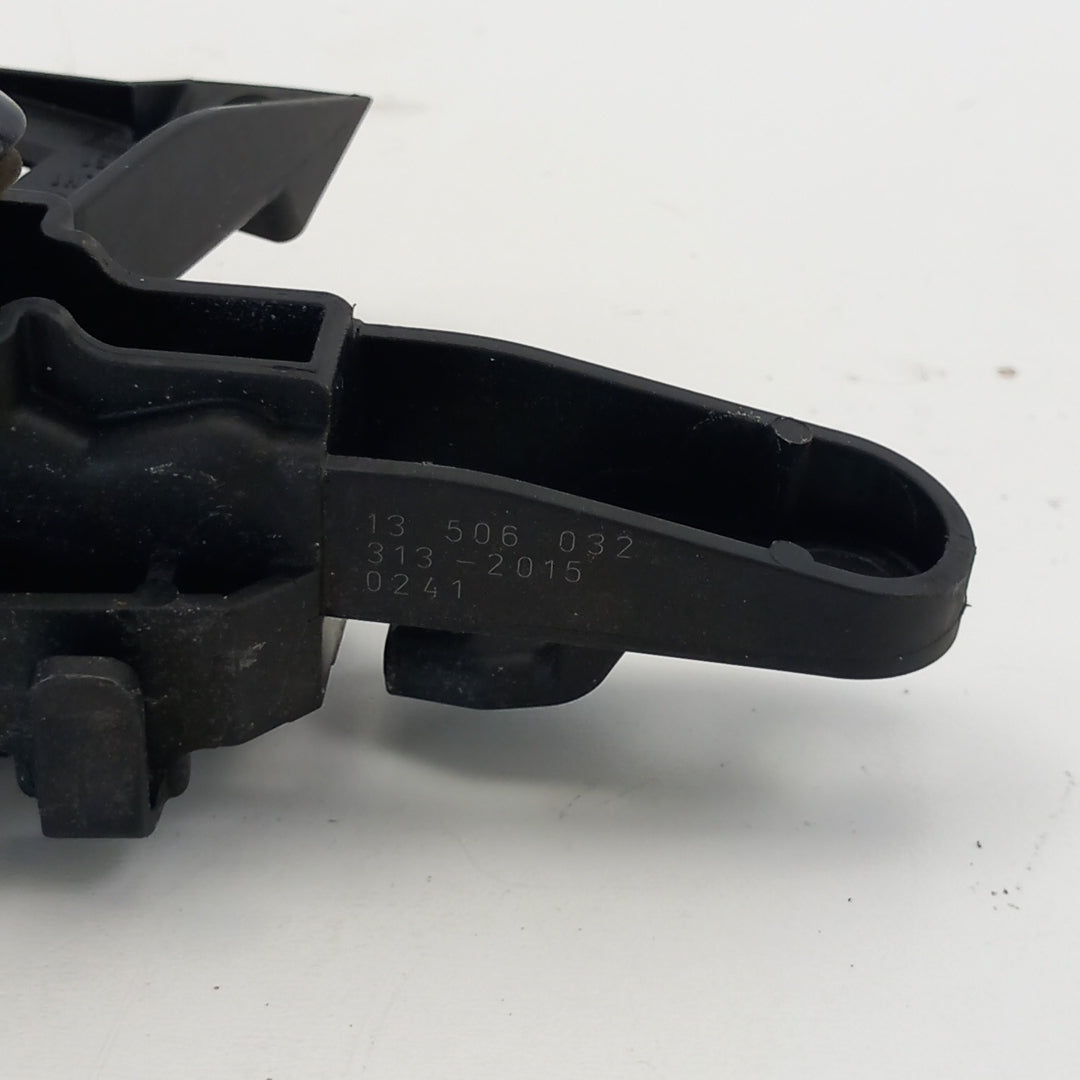 Външна дръжка на врата задна лява Z22C графитено черно Opel Astra K