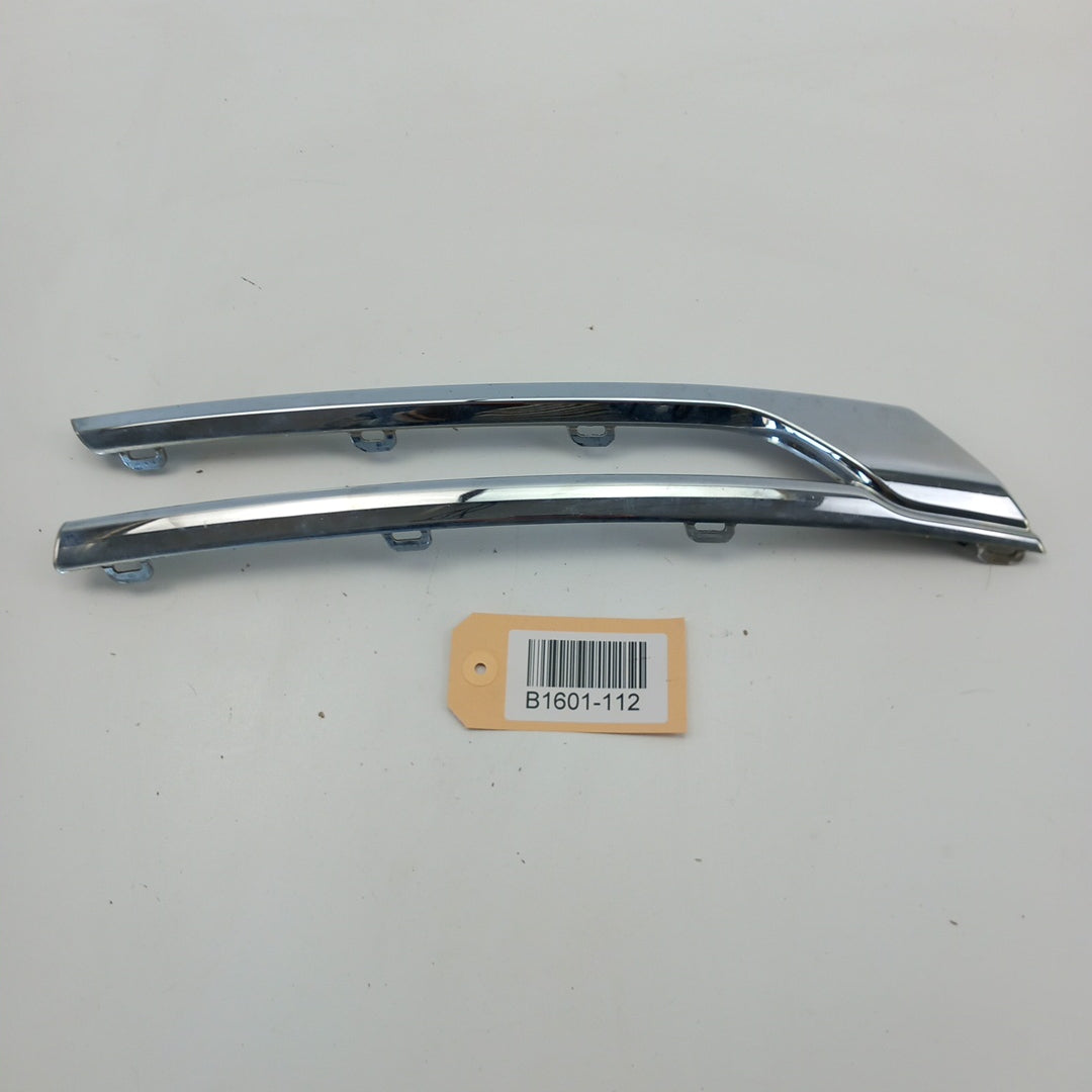 Лайстна решетка предна броня дясна Opel Astra K