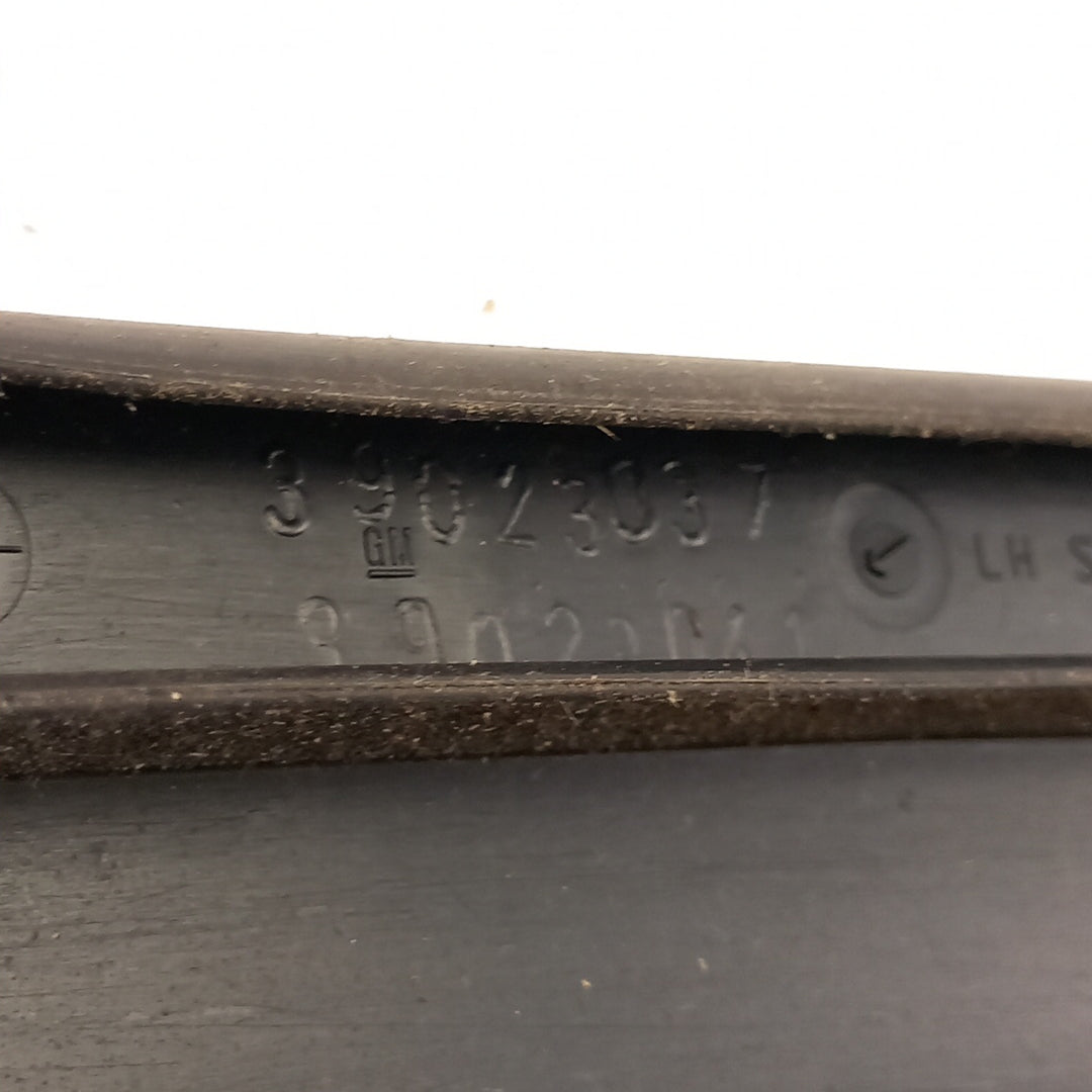 Уплътнение стъкло задна лява врата с триъгълен прозорец на вратата Opel Astra K 5-врати