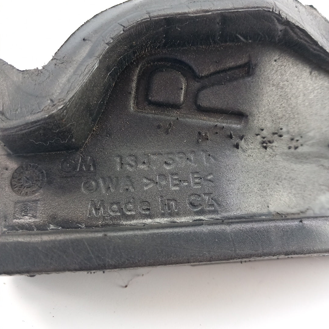 Уплътнение изолация калник десен Opel Astra K 5-врати