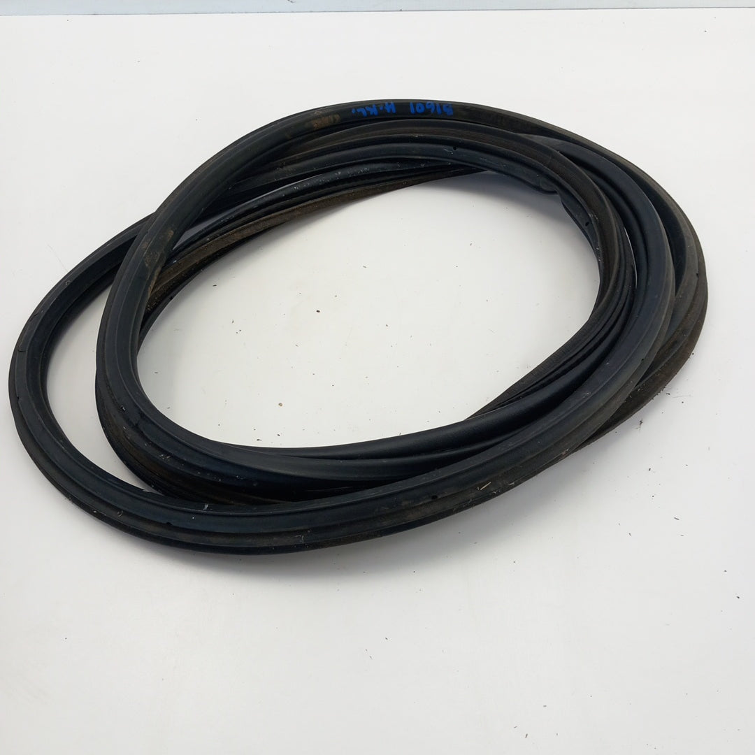 Уплътнение капак багажник Opel Astra K 5-врати