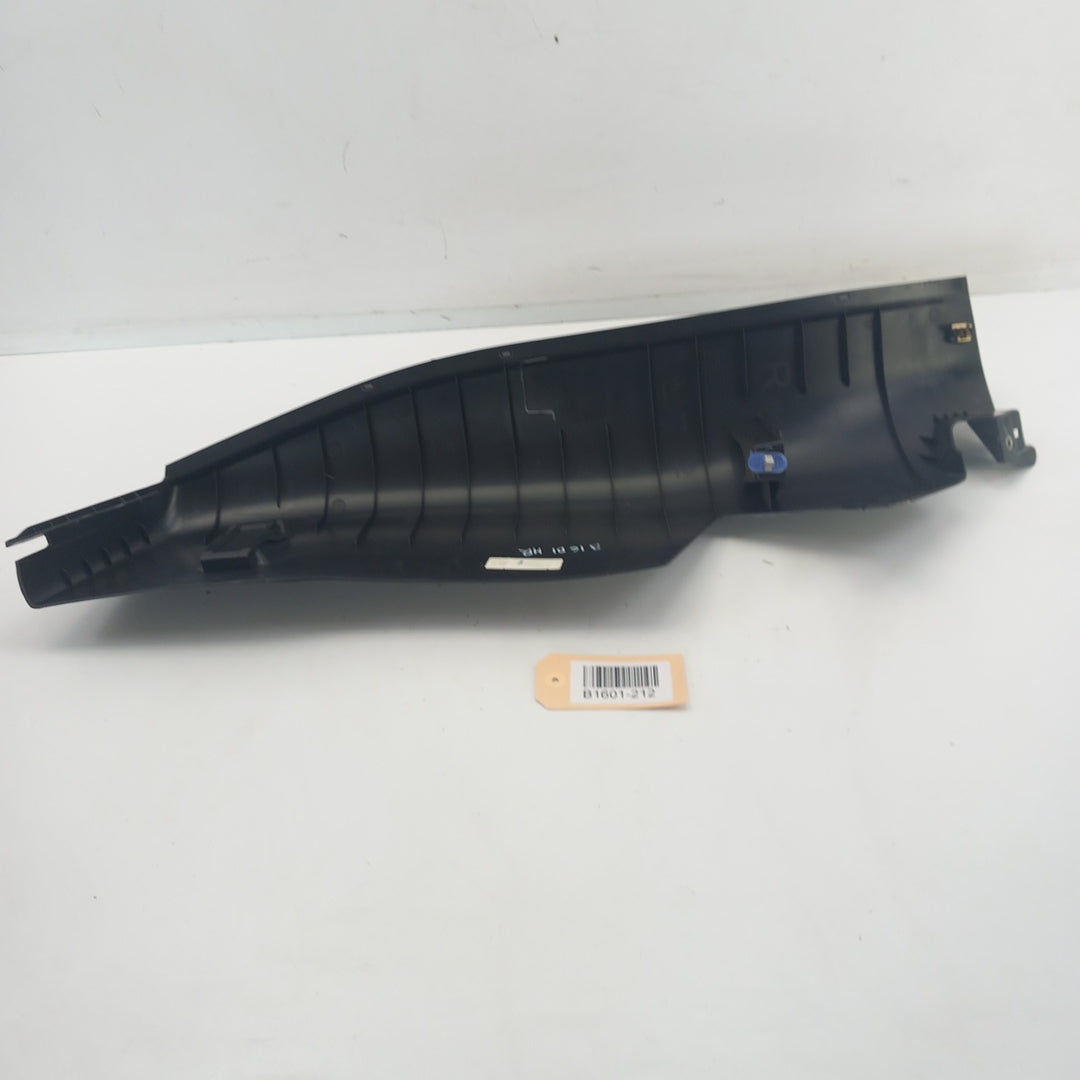 Кора задна колона дясна черна долна Opel Astra K 5-врати