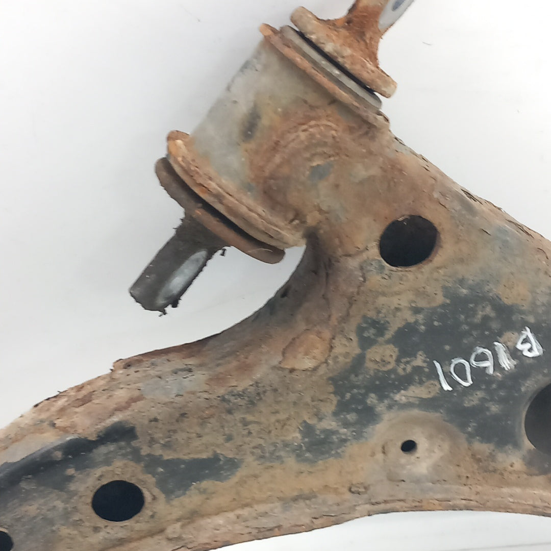 Носач преден десен Opel Astra K