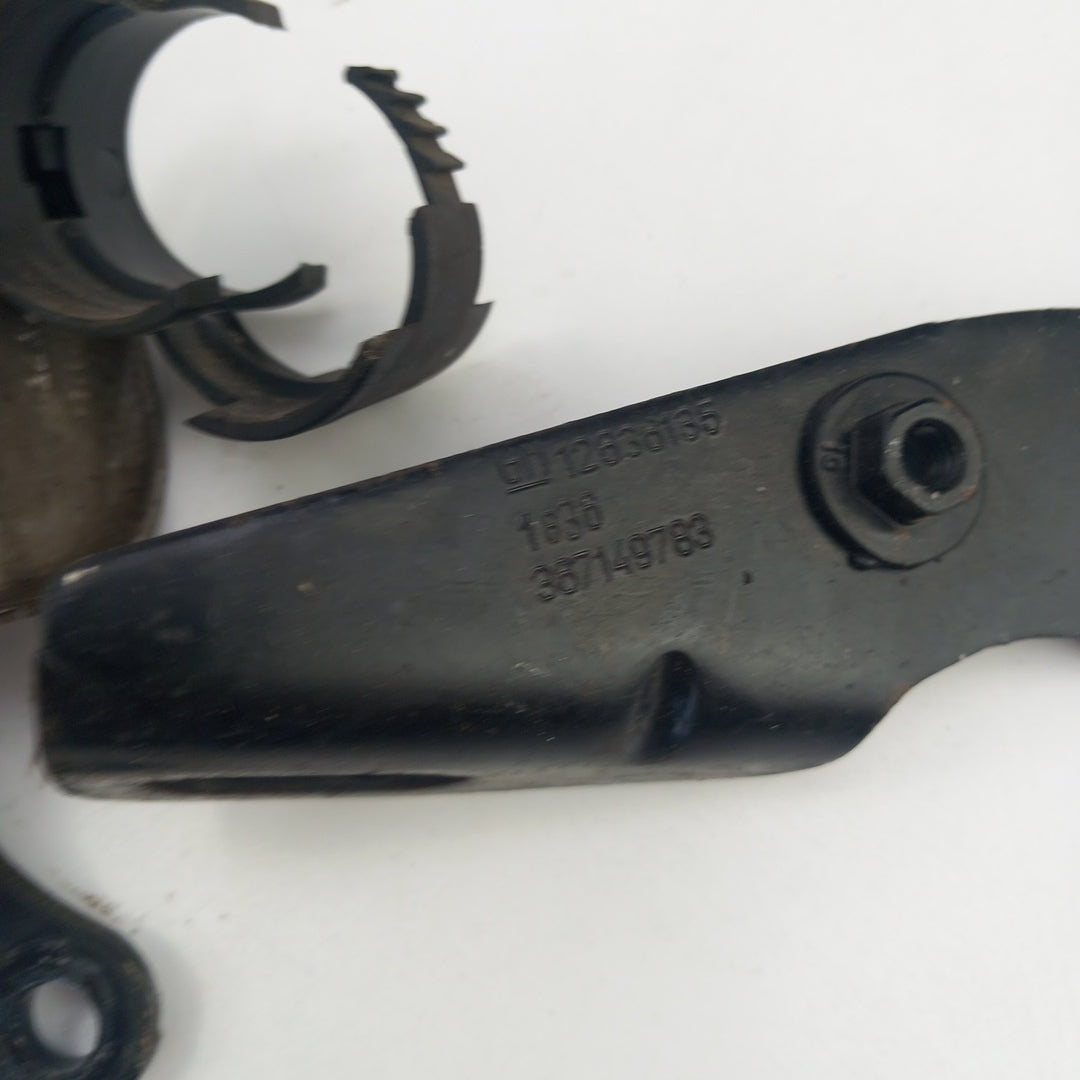 Пакет разни държачи по двигателя Opel Astra K 5-врати 1,4 Turbo B14XFT