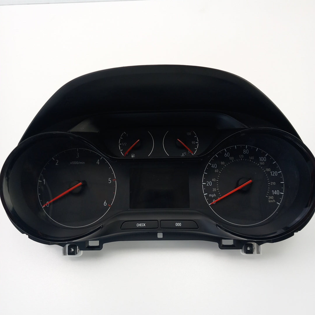 Километраж в мили Opel Crossland X 1,6 CDTI B16DT