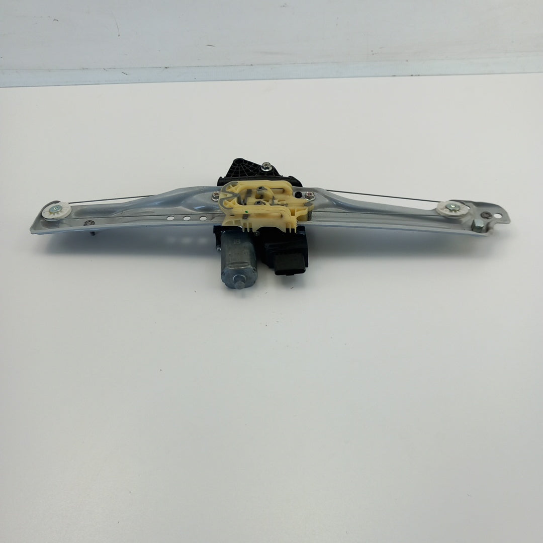 Стъклоповдигач електрически задна дясна врата Opel Crossland X