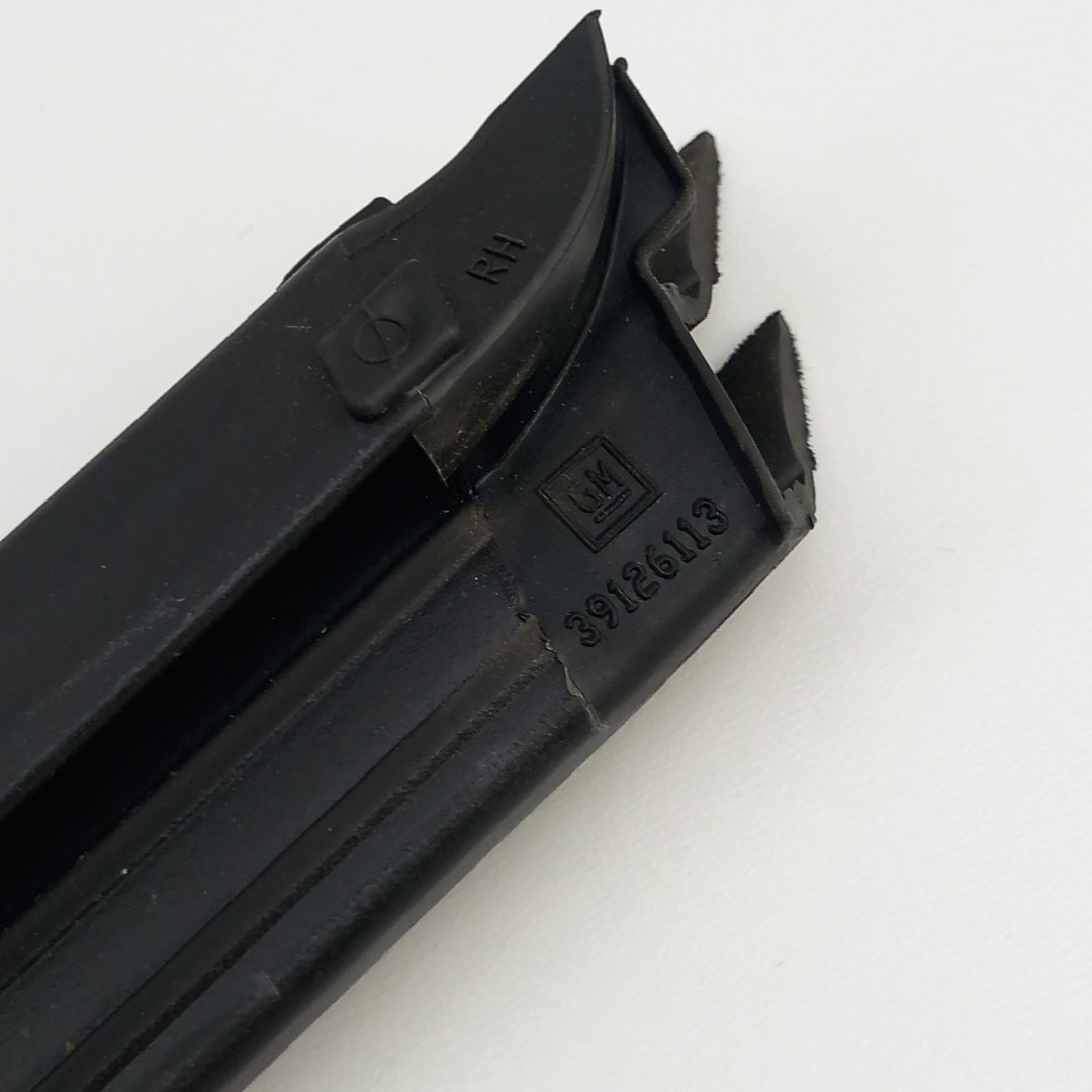 Лайстна стъкло на врата предна дясна вътрешна Opel Crossland X