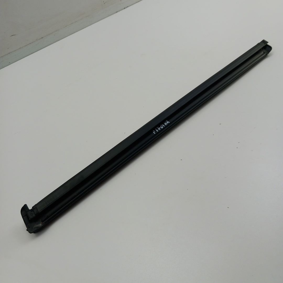 Лайстна стъкло на врата задна лява вътрешна Opel Crossland X