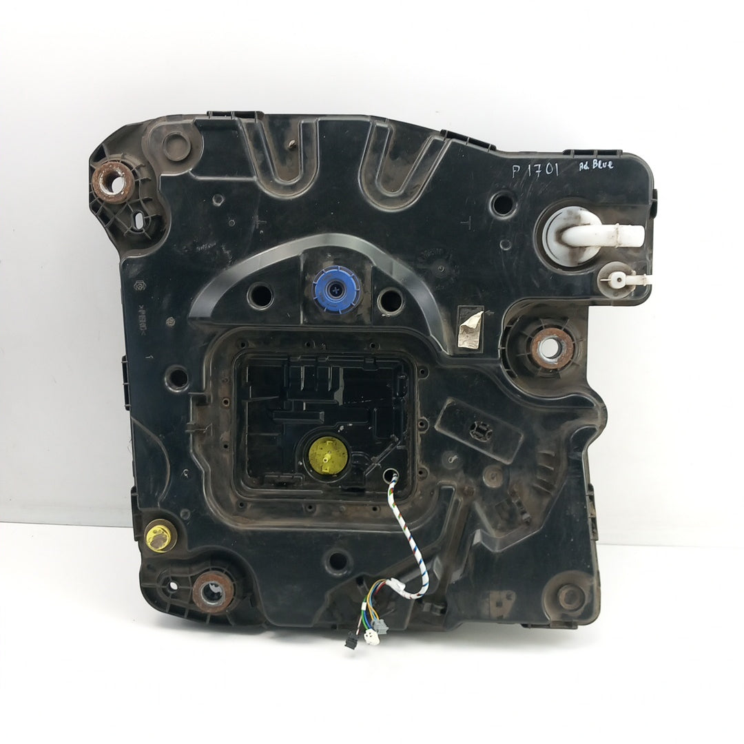 Резервоар гориво AdBlue Opel Crossland X 1,6 CDTI B16DT