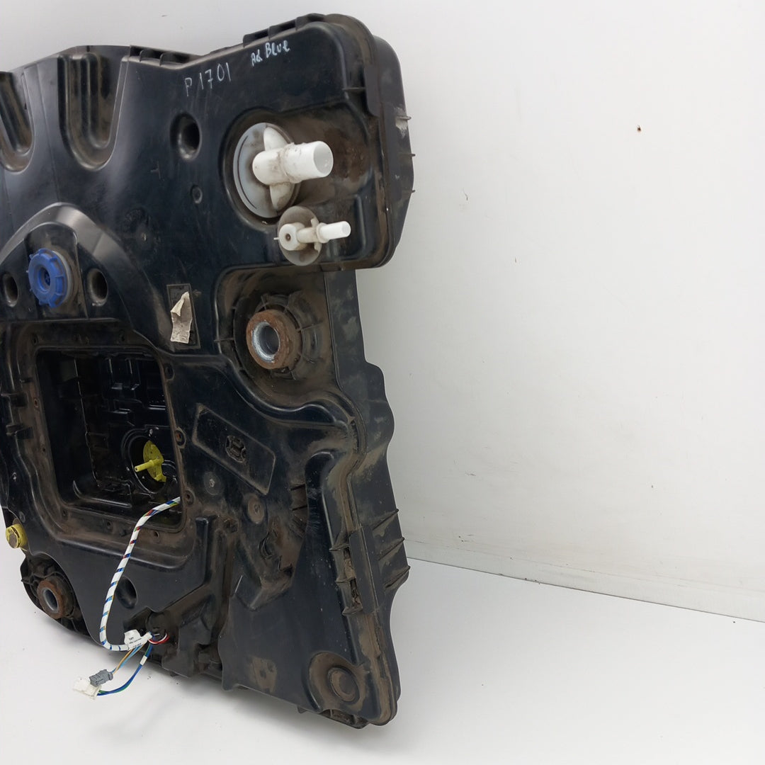 Резервоар гориво AdBlue Opel Crossland X 1,6 CDTI B16DT