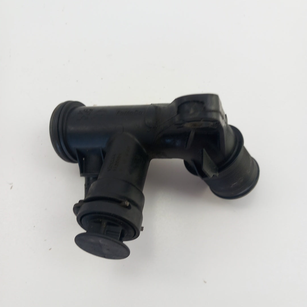 Водно разпределително пластмасово Съединение Opel Crossland X 1,6 CDTI B16DT