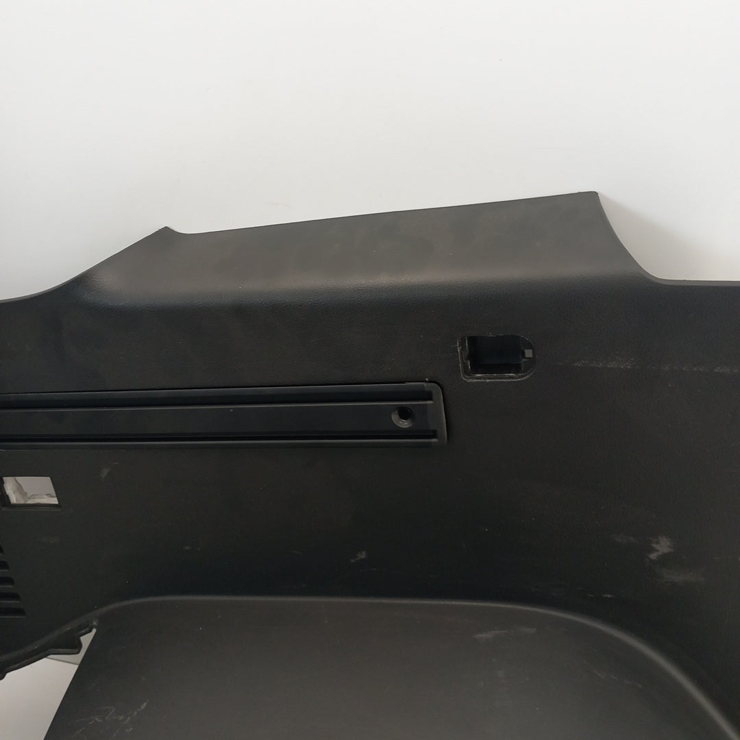 Кора багажник лява стена черно Opel Antara