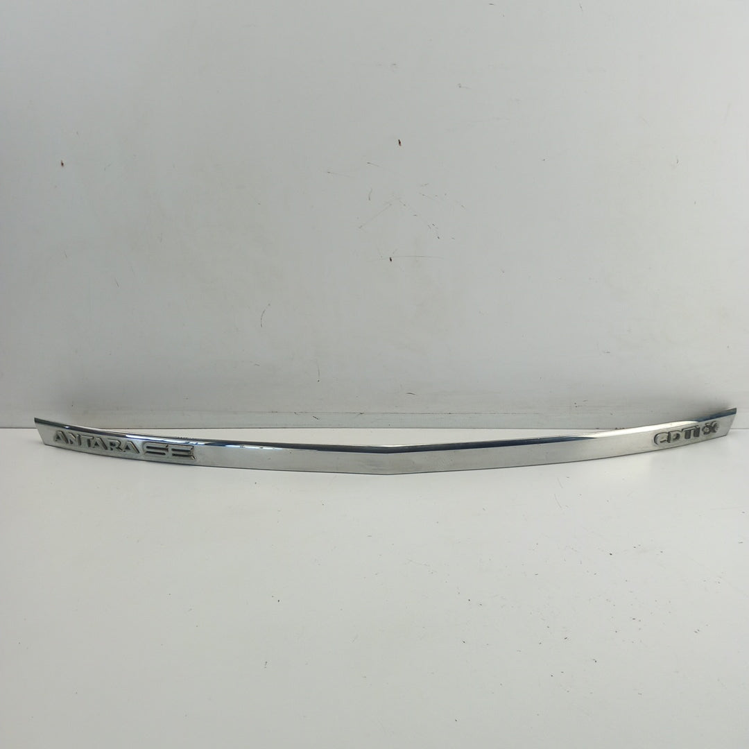 Лайстна капак багажник хром дефект Opel Antara