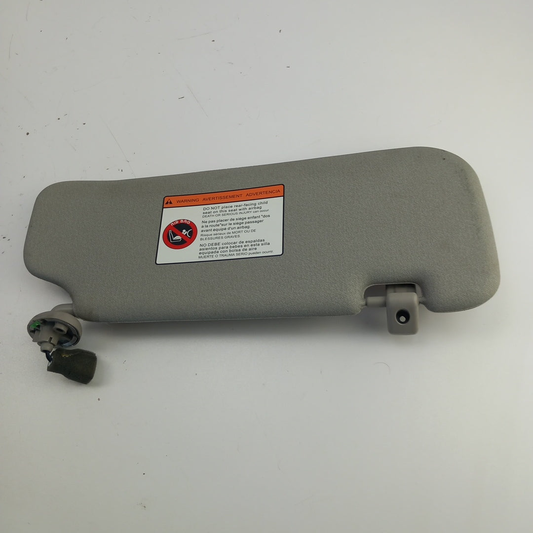 Сенник ляв с огледално осветен RHD Titanium Bright Opel Antara