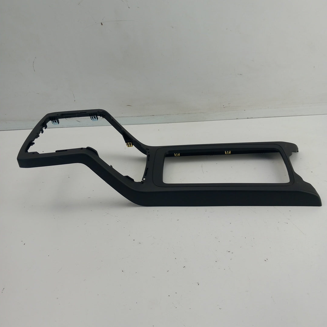 Пластмаса средна конзола дефект Opel Antara