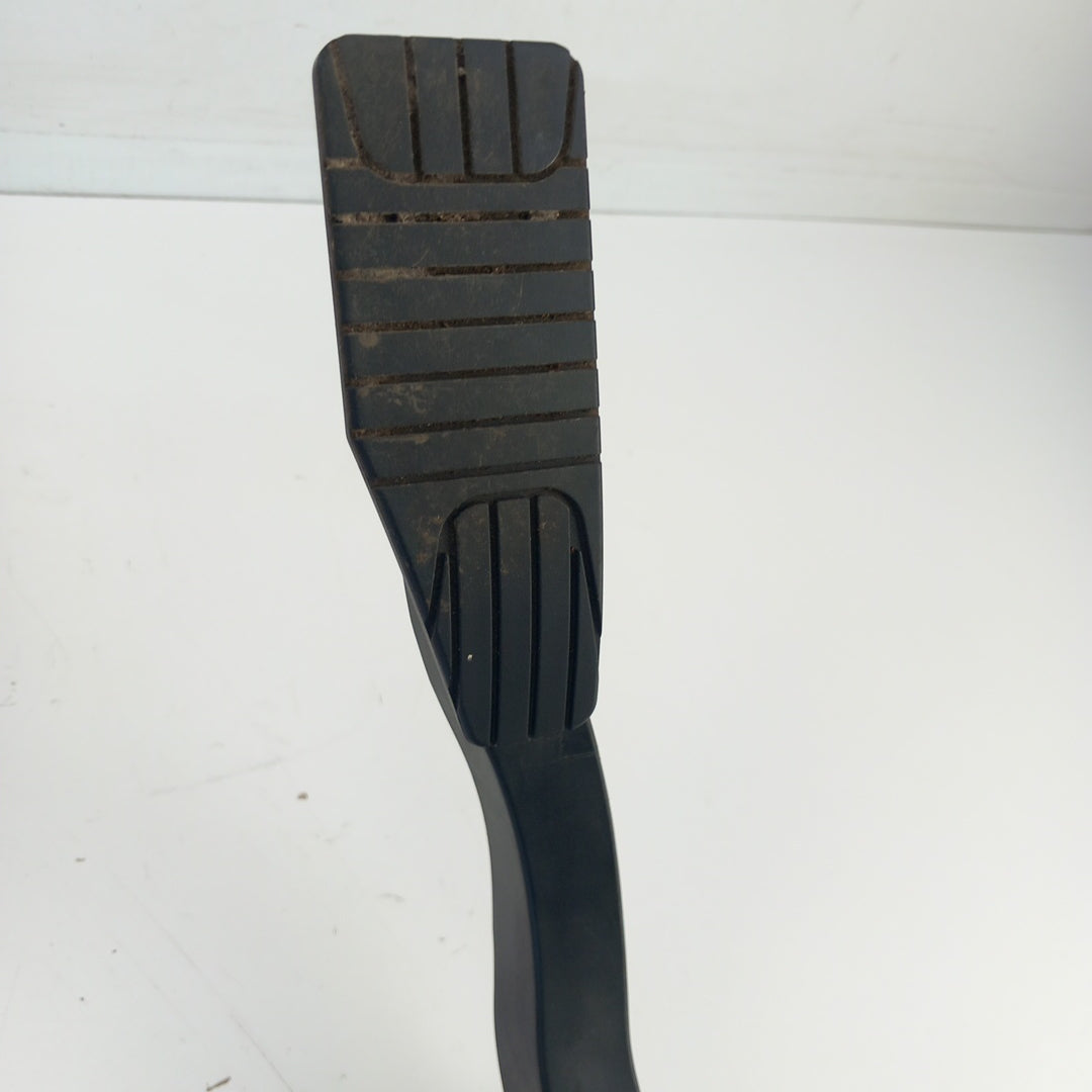 Педал газ RHD Opel Antara