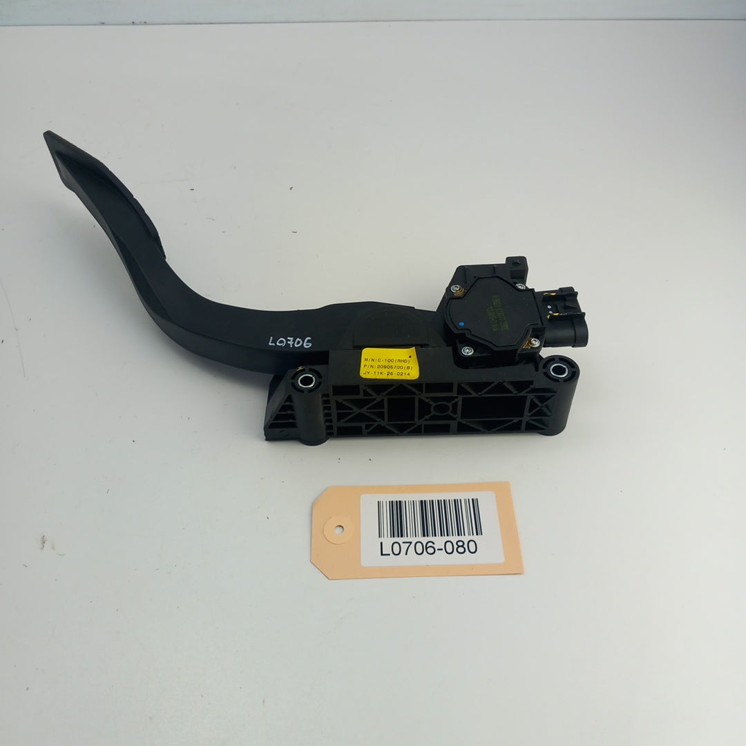 Педал газ RHD Opel Antara