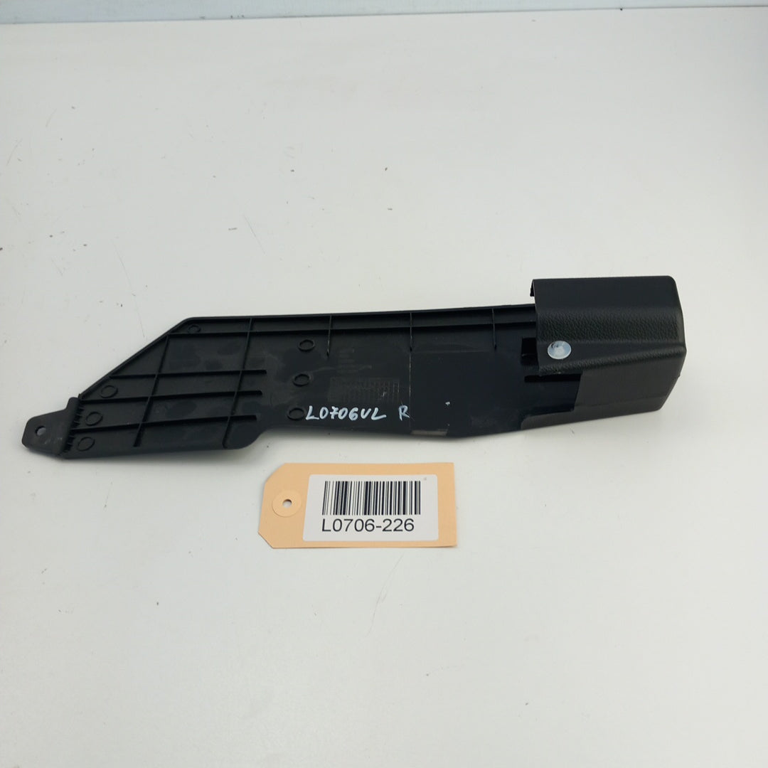 Пластмаса седалка предна лява вътрешна отпред Opel Antara