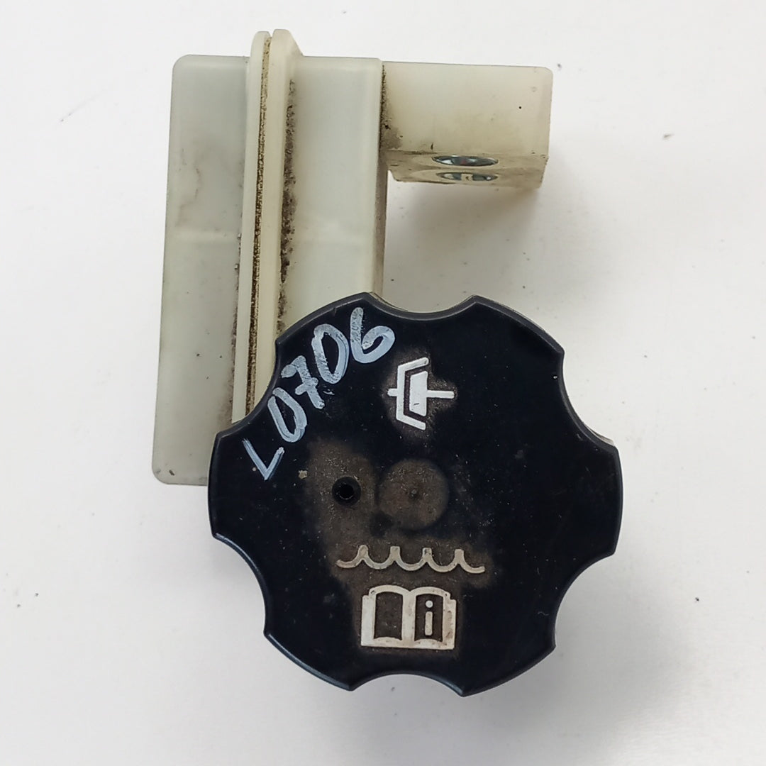 Казанче спирачна течност ГЛАВЕН ЦИЛИНДЪР НА СЪЕДИНИТЕЛ Opel Antara 2,2 CDTI A22DM