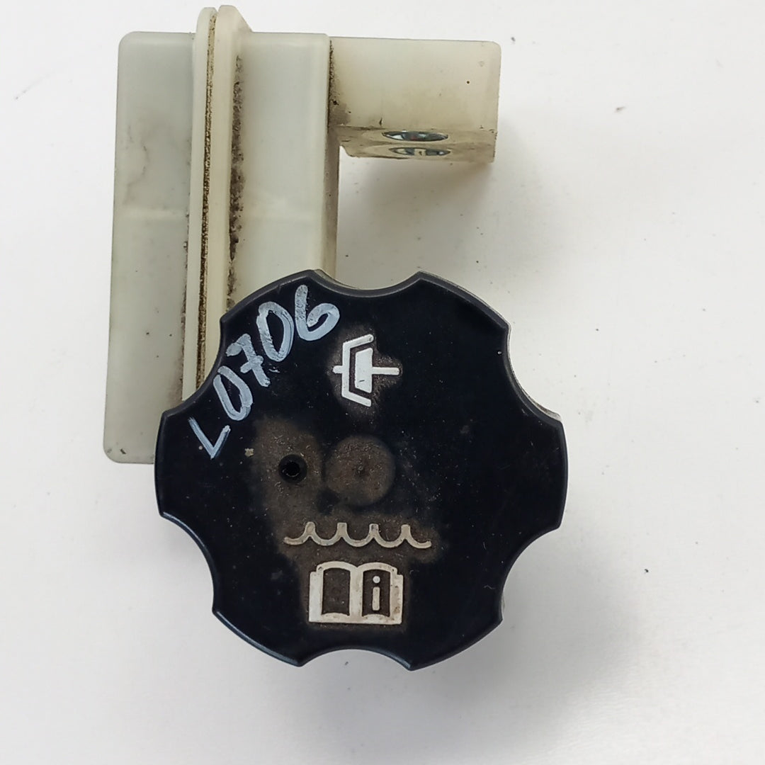 Казанче спирачна течност ГЛАВЕН ЦИЛИНДЪР НА СЪЕДИНИТЕЛ Opel Antara 2,2 CDTI A22DM