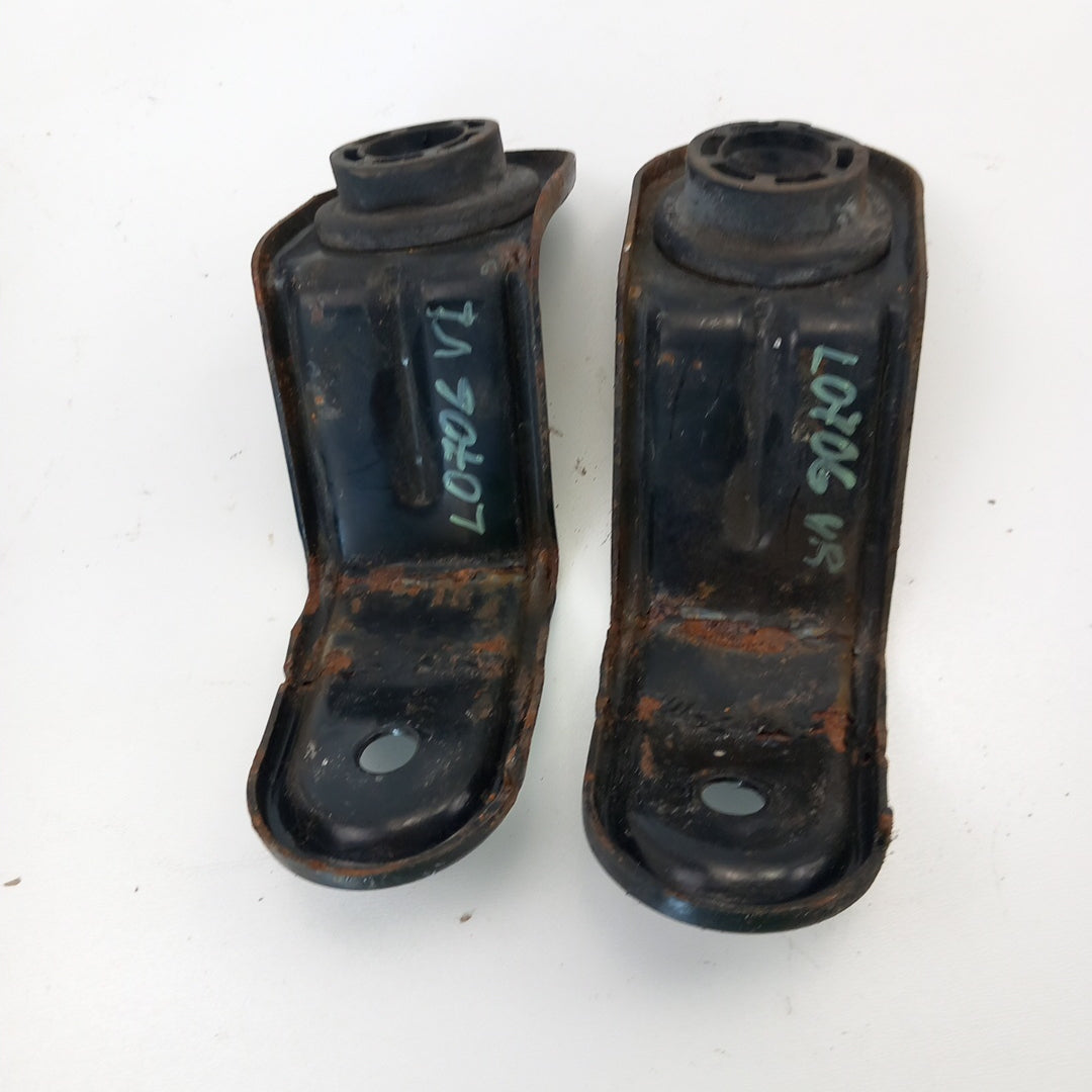 Държач воден радиатор ляв / десен комплект горе Opel Antara 2,2 CDTI A22DM