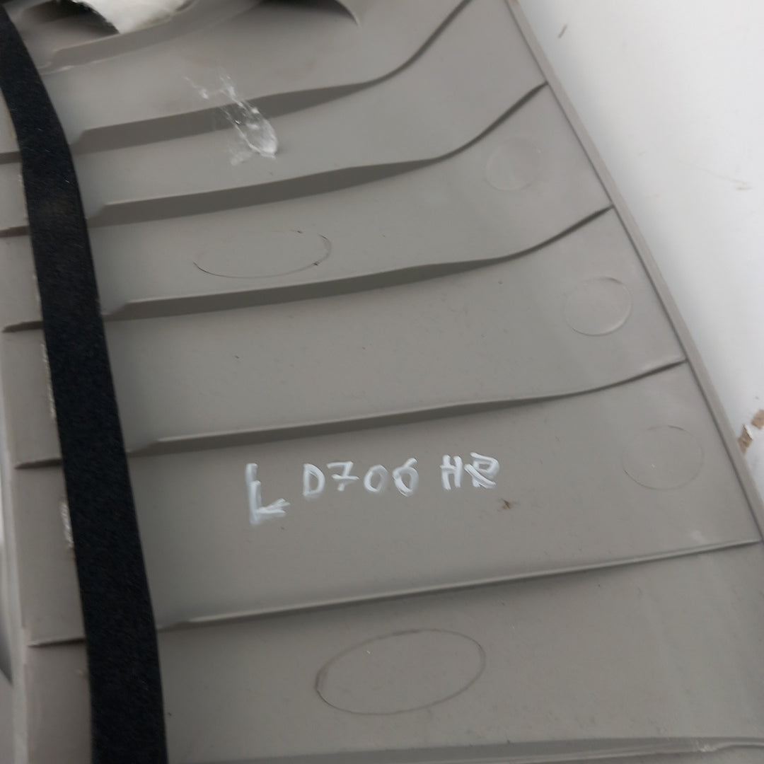 Кора задна колона дясна Titanium Bright Opel Antara