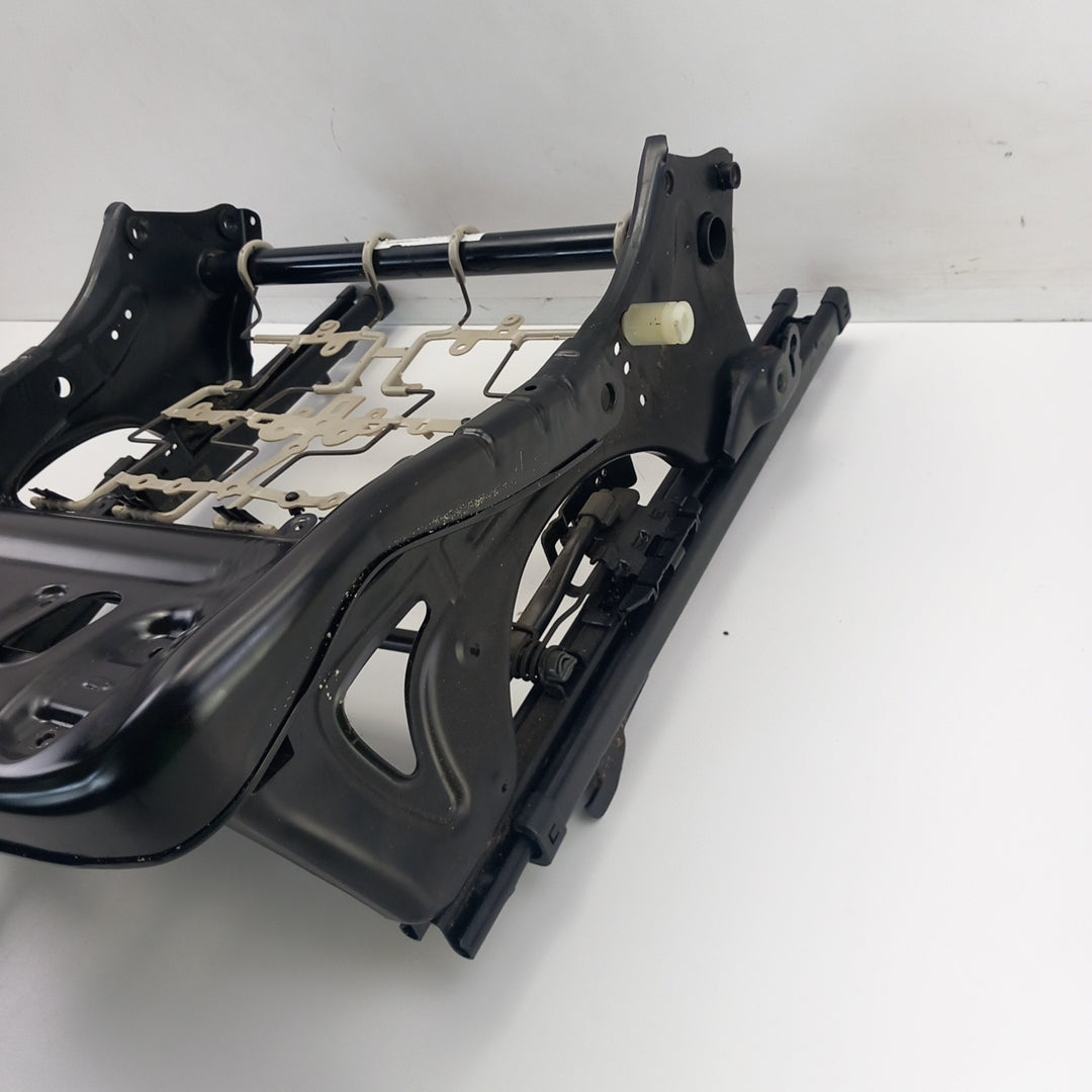 Конзола седалка предна лява RHD Opel Meriva B