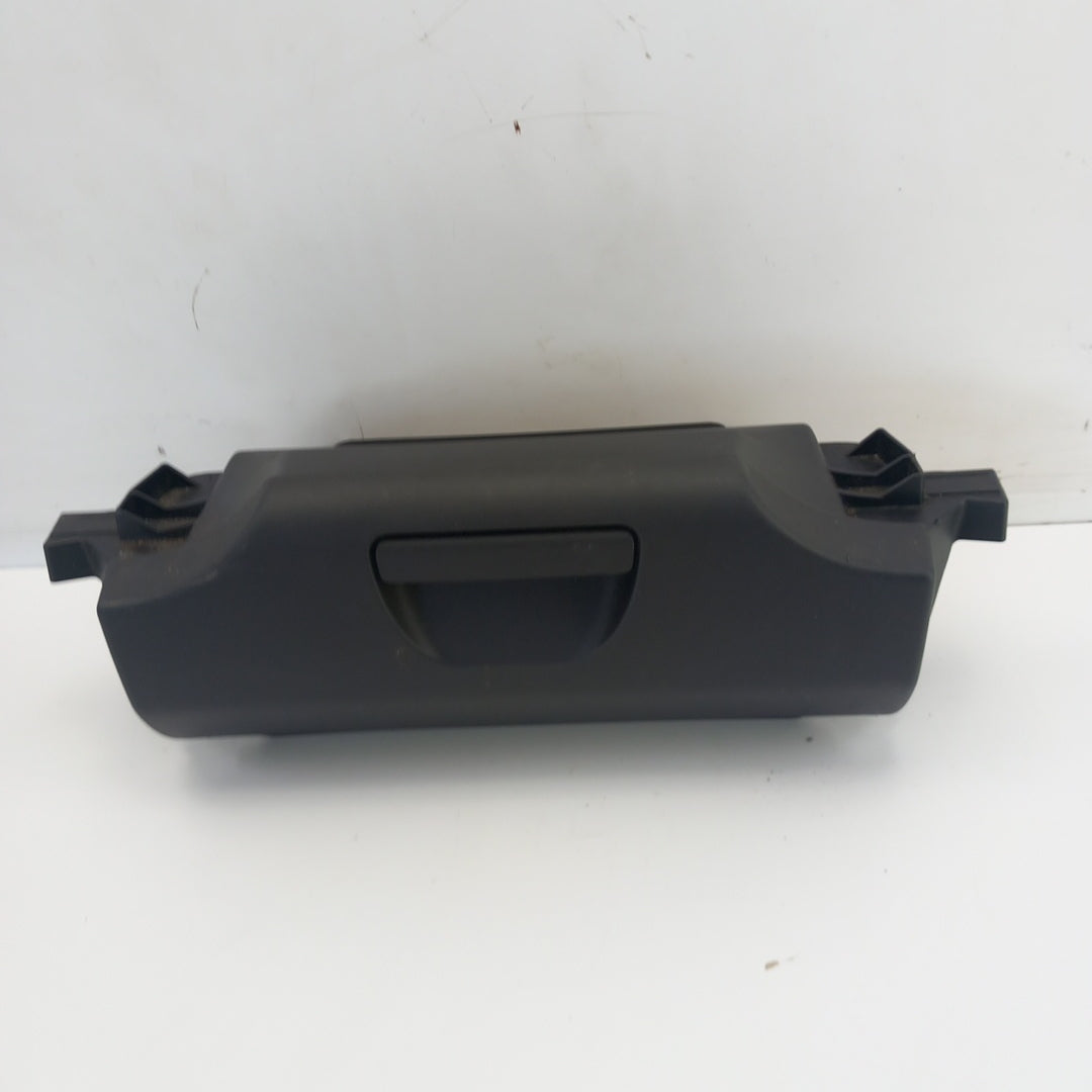 Кутия предна седалка отдолу Opel Meriva B