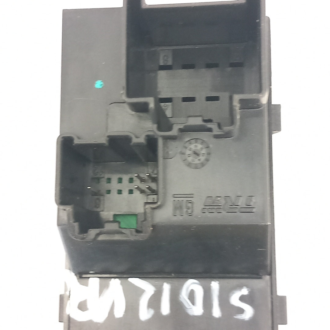 Бутон ел. стъкла предна дясна врата черен Opel Meriva B