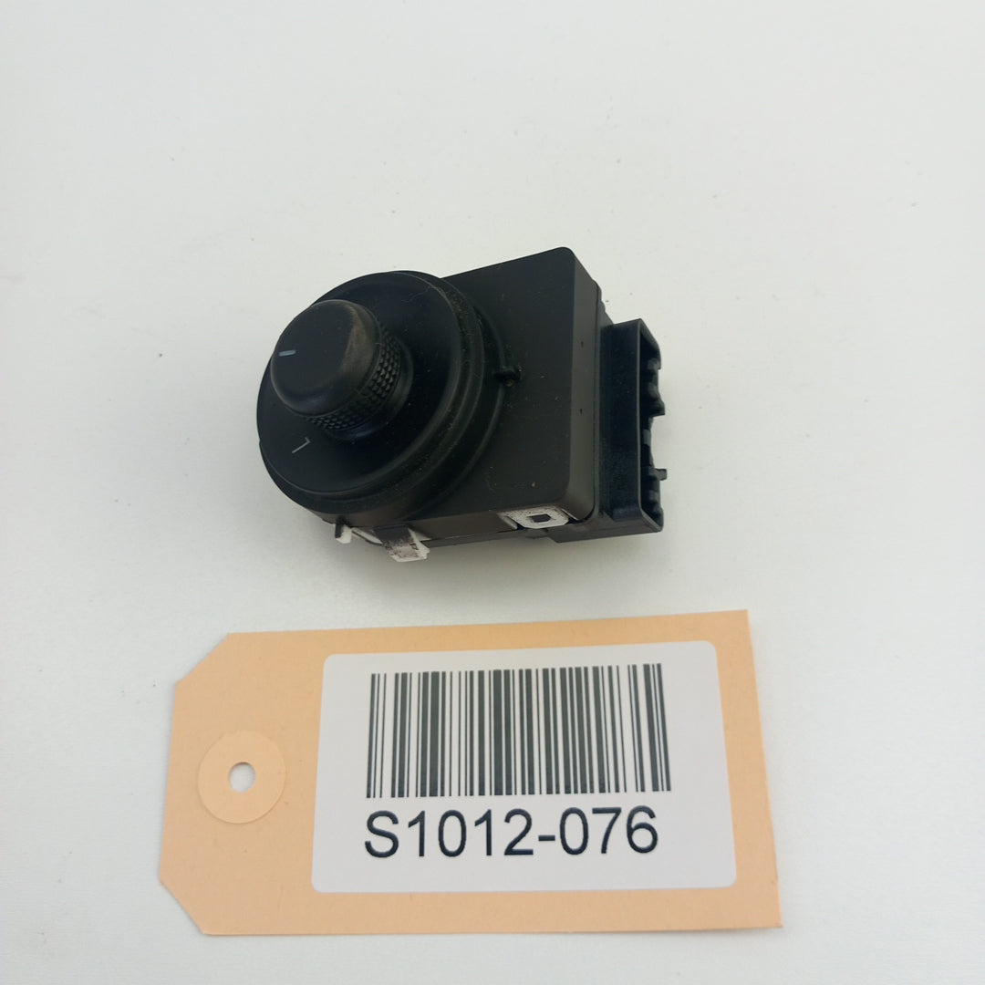 Бутон управление странични огледала EE Opel Meriva B