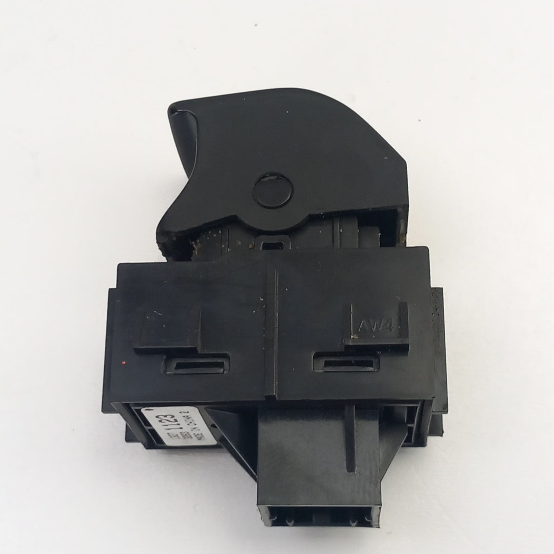 Бутон електрическа ръчна спирачка Opel Meriva B