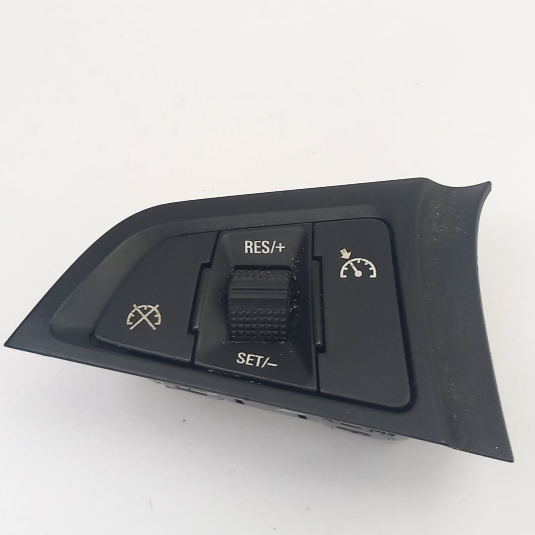 Бутон мултифункцонален волан ляв Черен круиз контрол Opel Meriva B