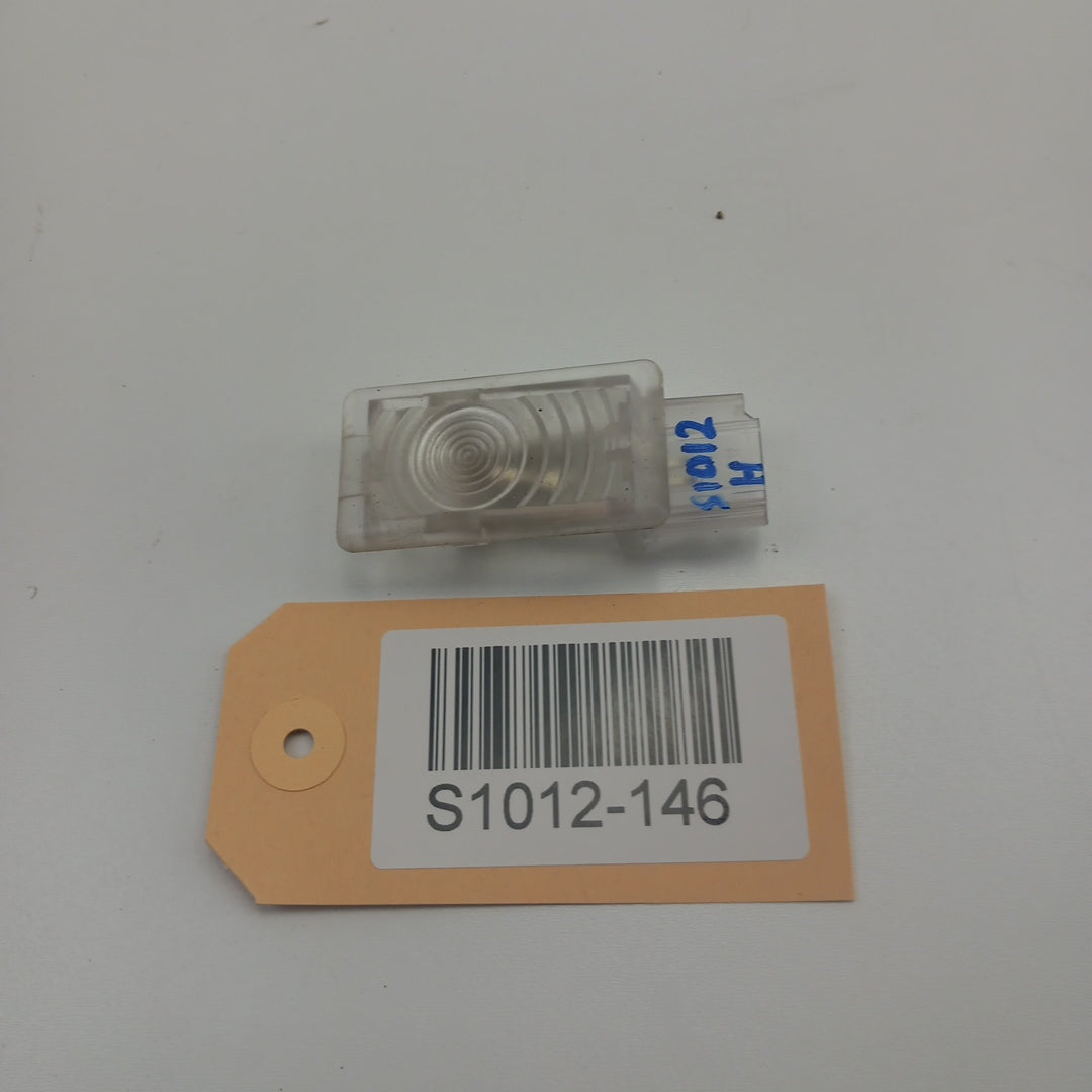 Плафон осветление багажник Opel Meriva B