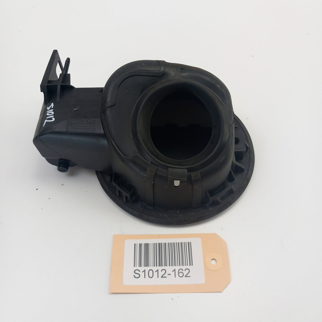 Корпус капак гърловина резервоар гориво Opel Meriva B 1,4 B14XER