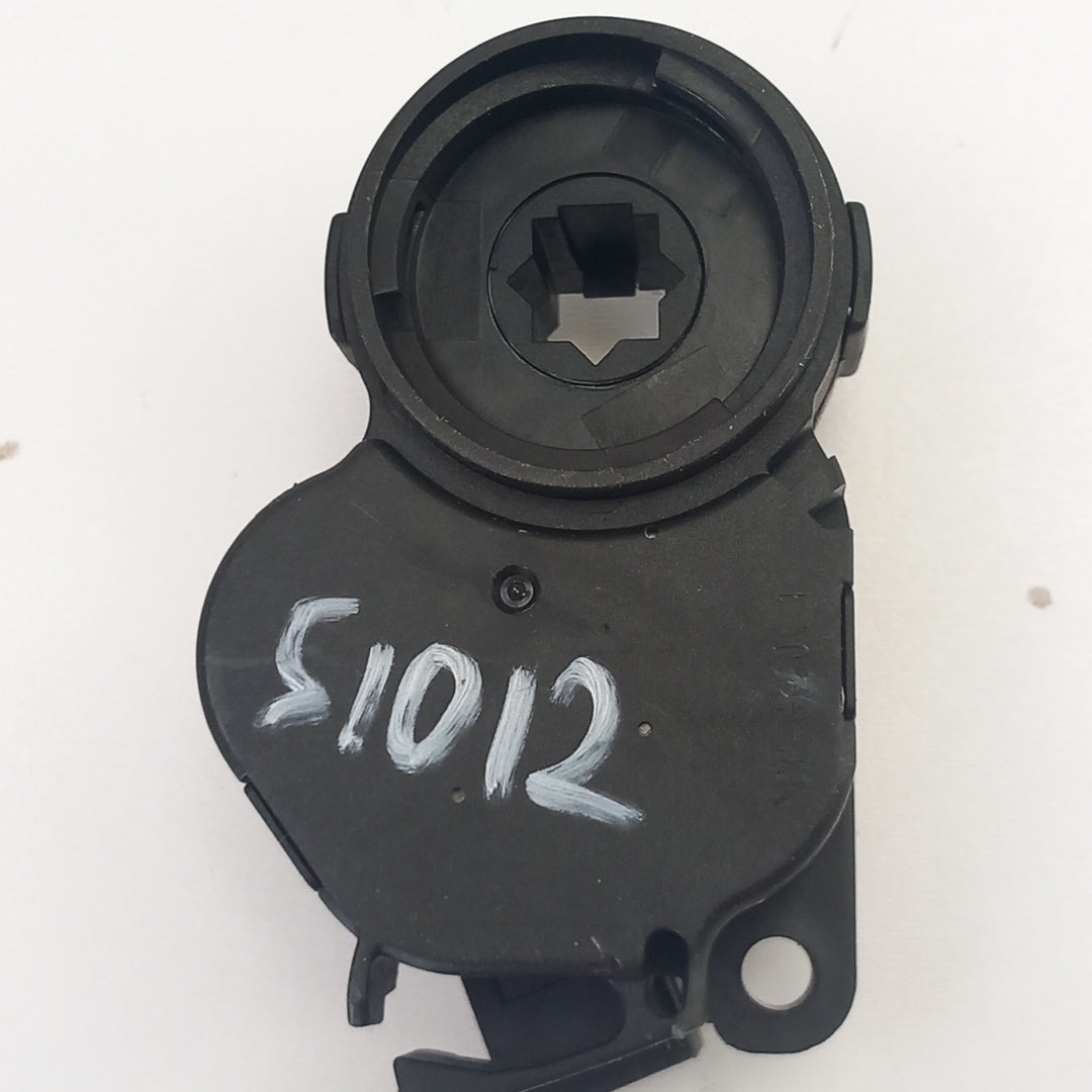 Моторче клапи климатик/парно Opel Meriva B