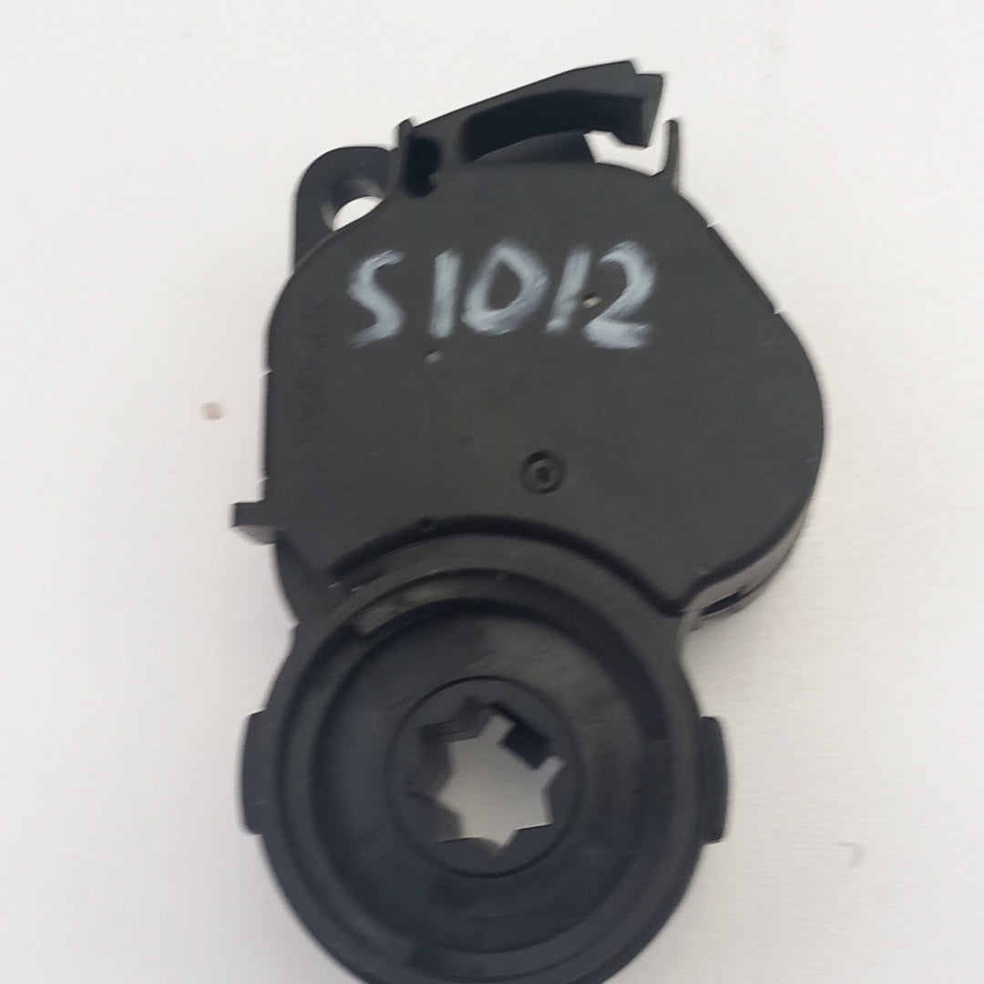 Моторче клапи климатик/парно Opel Meriva B