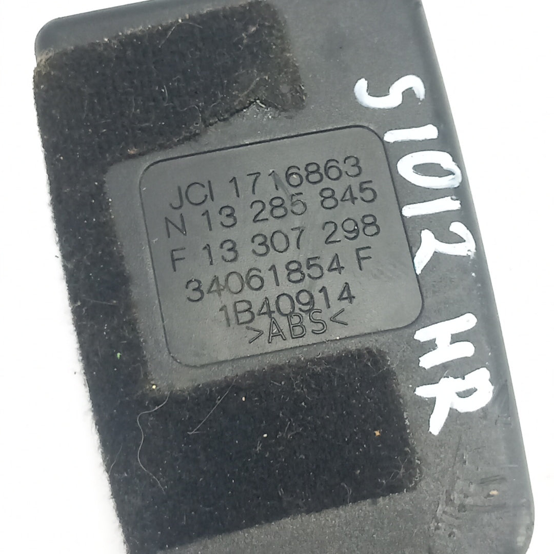 Закопчалка колан задна средна дясно Opel Meriva B