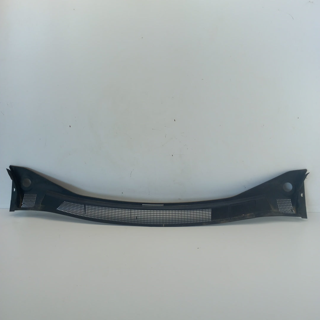 Решетка въздух отводняване предно стъкло Opel Meriva B