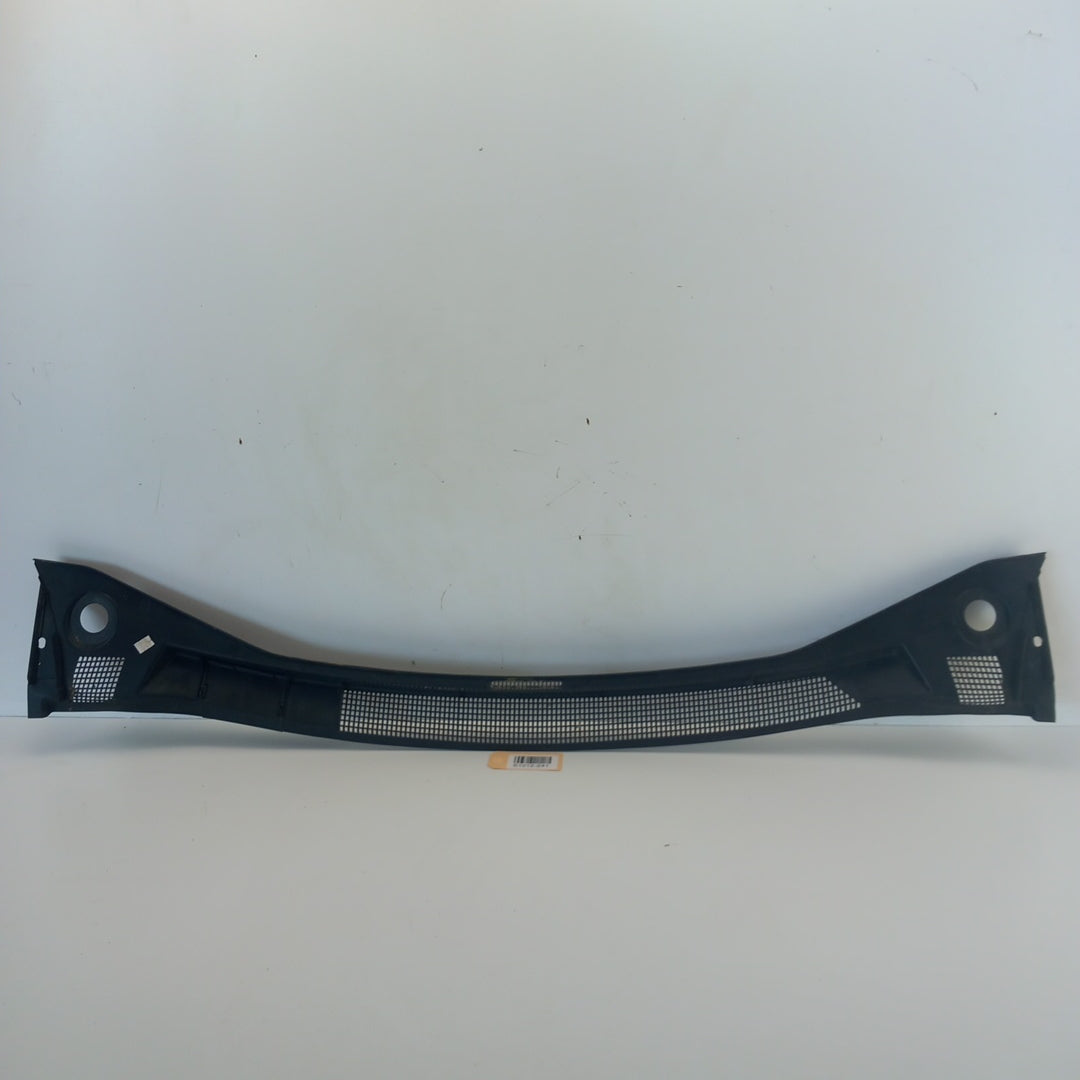 Решетка въздух отводняване предно стъкло Opel Meriva B