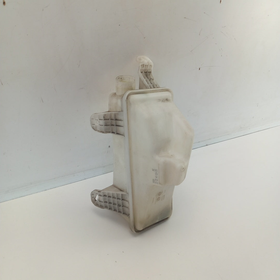 Казанче течност чистачки Opel Meriva B