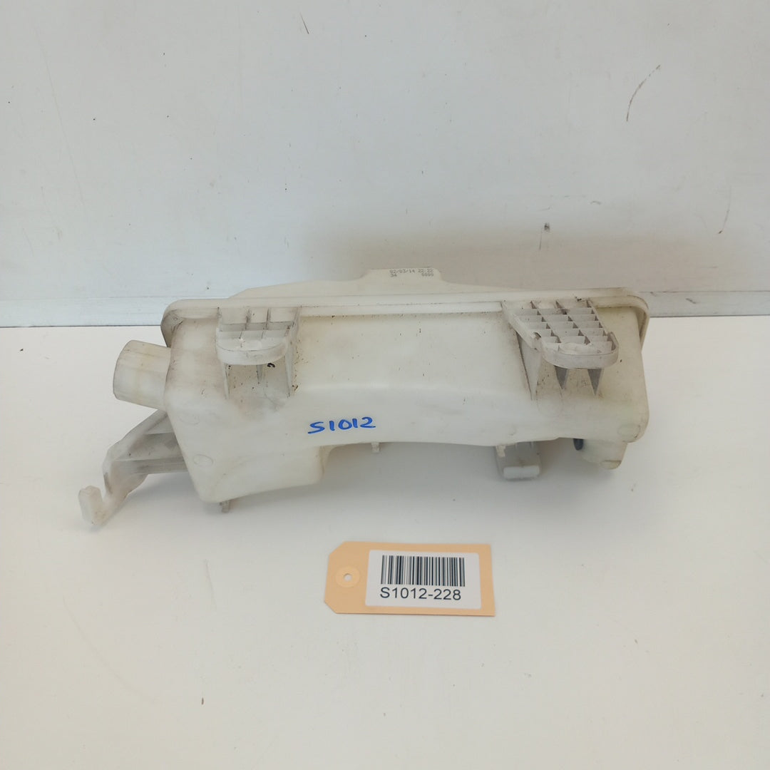 Казанче течност чистачки Opel Meriva B