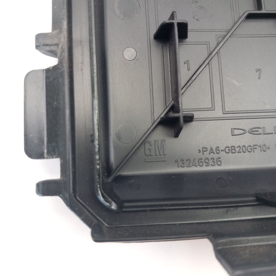 Капак бушониера двигател Opel Meriva B 1,4 B14XER