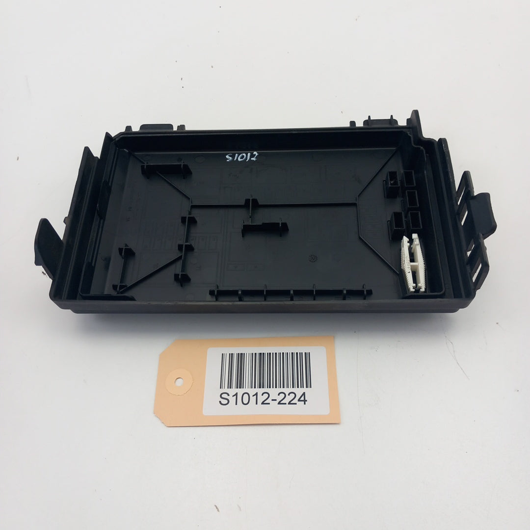 Капак бушониера двигател Opel Meriva B 1,4 B14XER