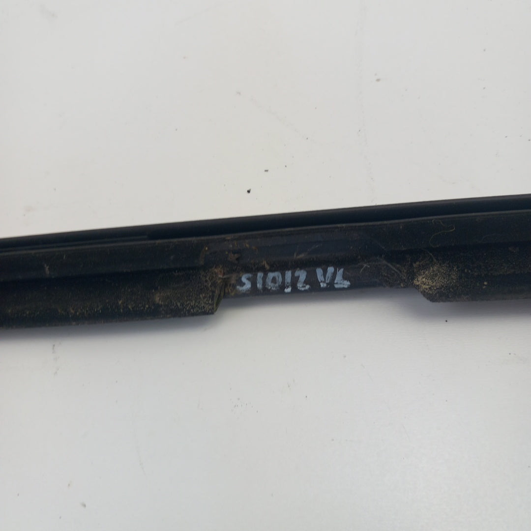 Лайстна стъкло на врата предна лява външна хром Opel Meriva B